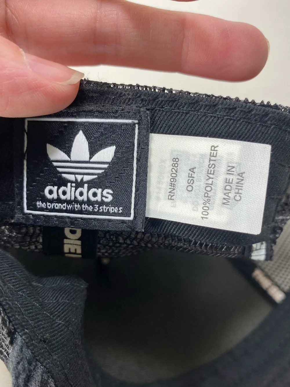 adidas sporty trucker